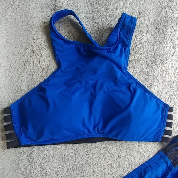 SOLD ‼️Kenneth Cole bikini - Picture 2 of 8